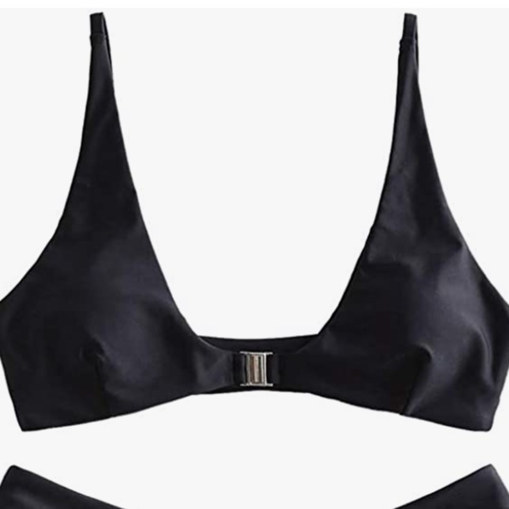 Black front clasp bikini TOP